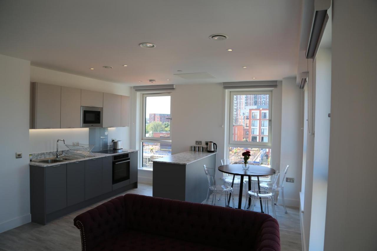Crown X Chapel Apartments Manchester Esterno foto