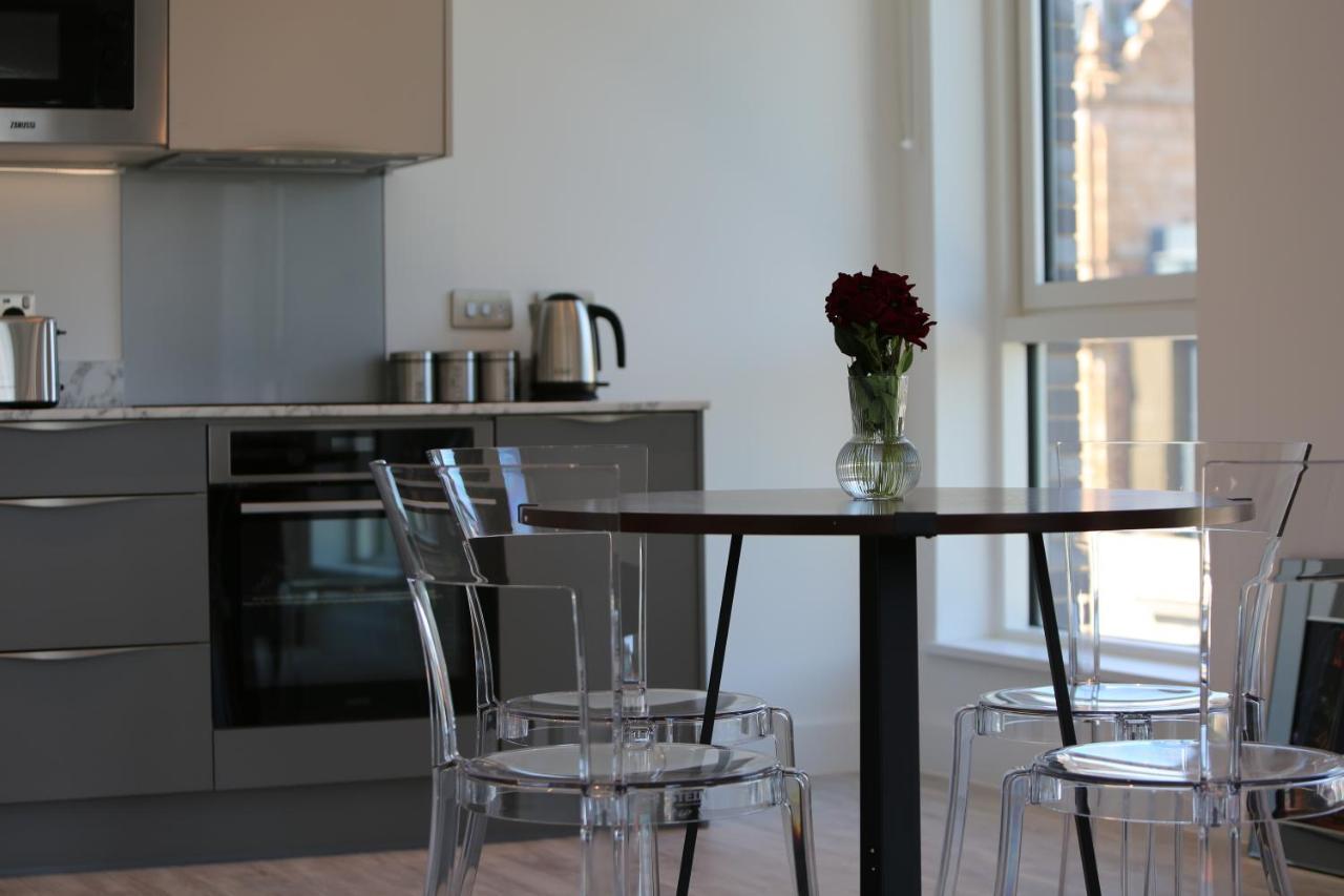 Crown X Chapel Apartments Manchester Esterno foto